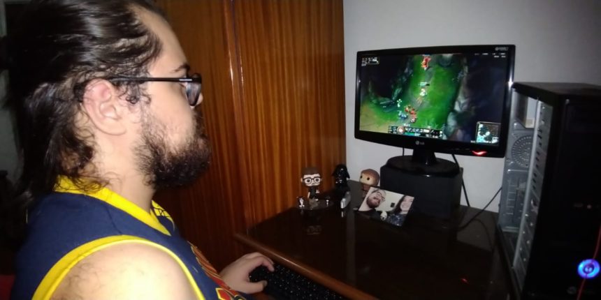 Pandemia aumenta o número de streamers como profissão - Digitais -  Faculdade de Jornalismo da PUC-Campinas